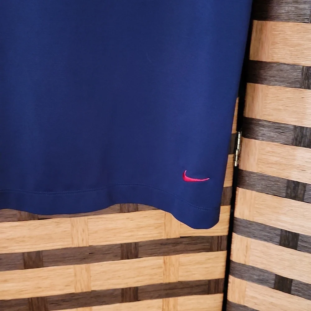 EUC! Nike fit dri stretch golf top
